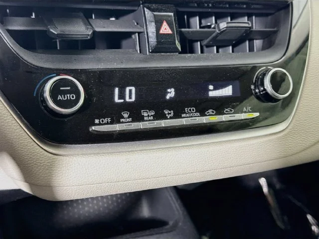 Certified Used 2022  Toyota LE image 17