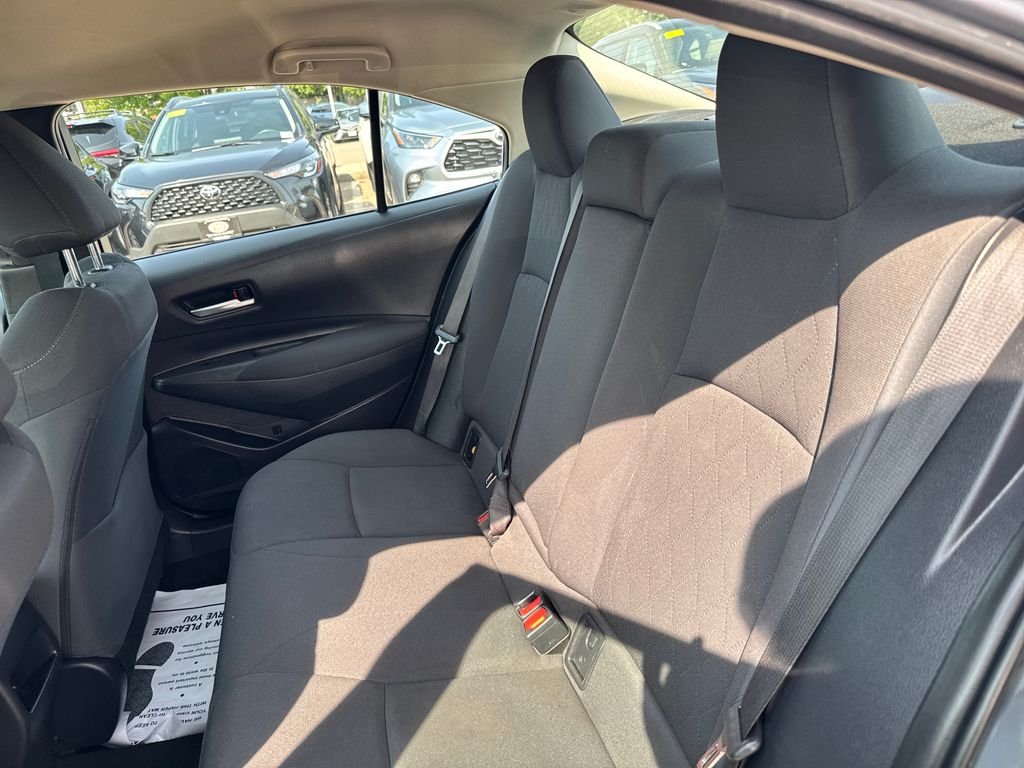Used 2020  Toyota LE image 34