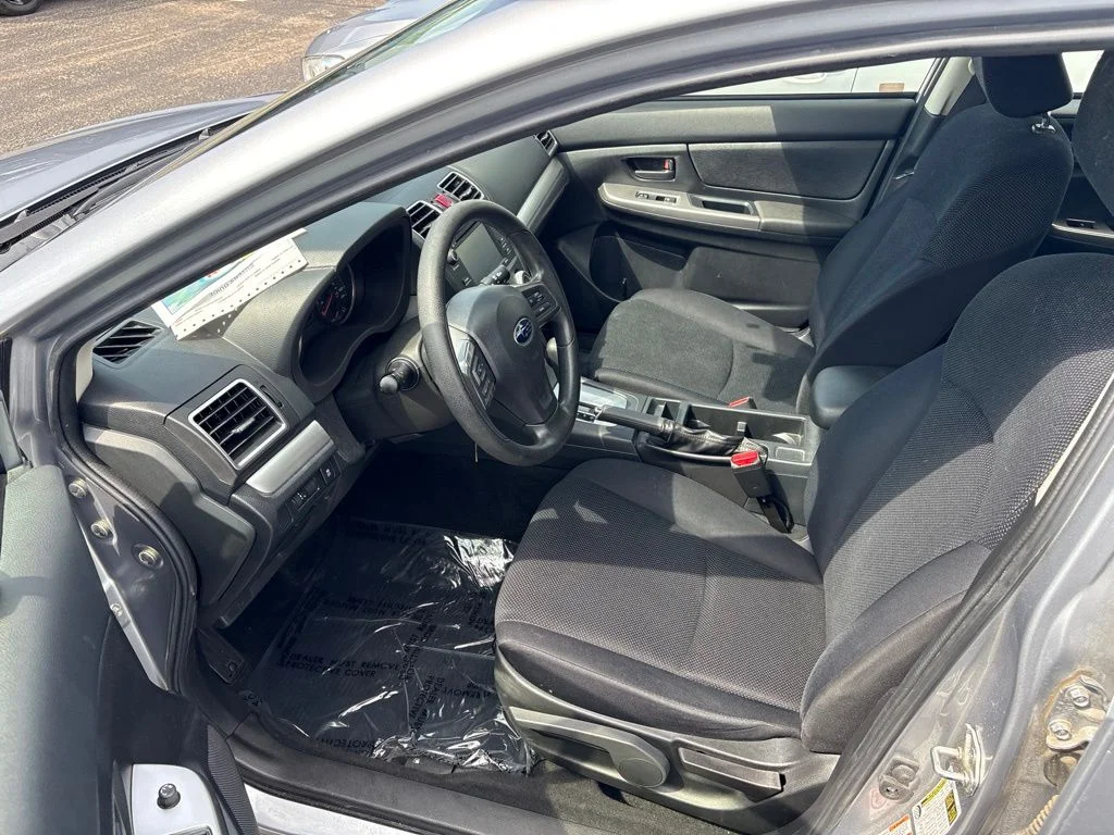 Used 2015 Silver Subaru 2.0i image 8