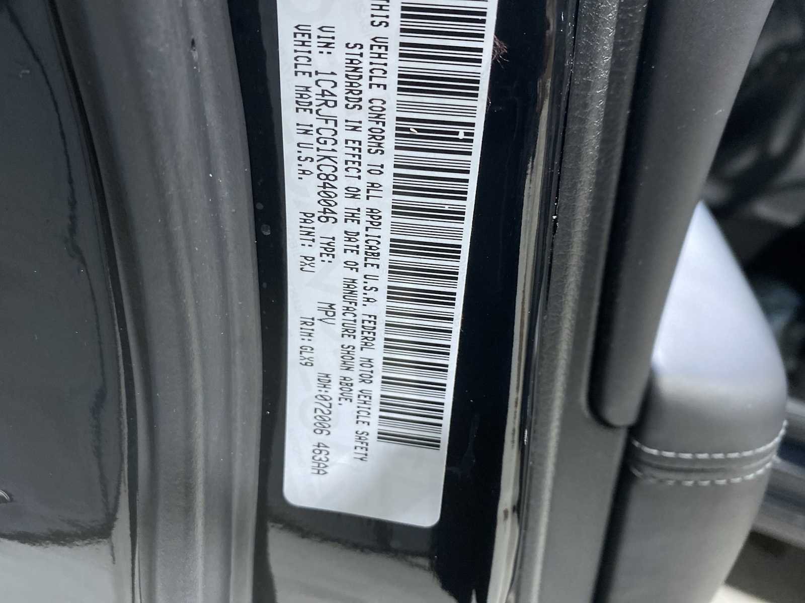 Used 2019 Diamond Black Crystal Pearlcoat Jeep Overland image 21