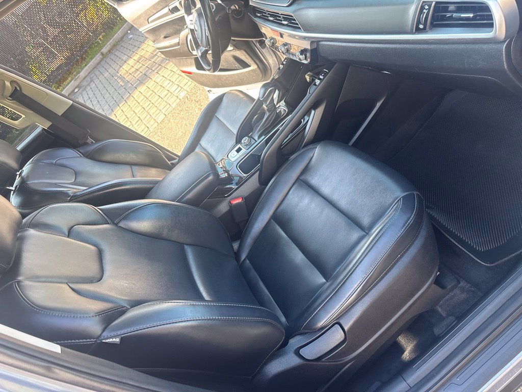 Used 2020 Silver Kia S image 33