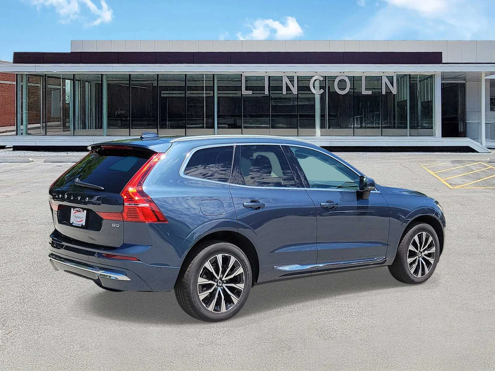 Used 2023 Blue Volvo Plus Bright Theme image 3