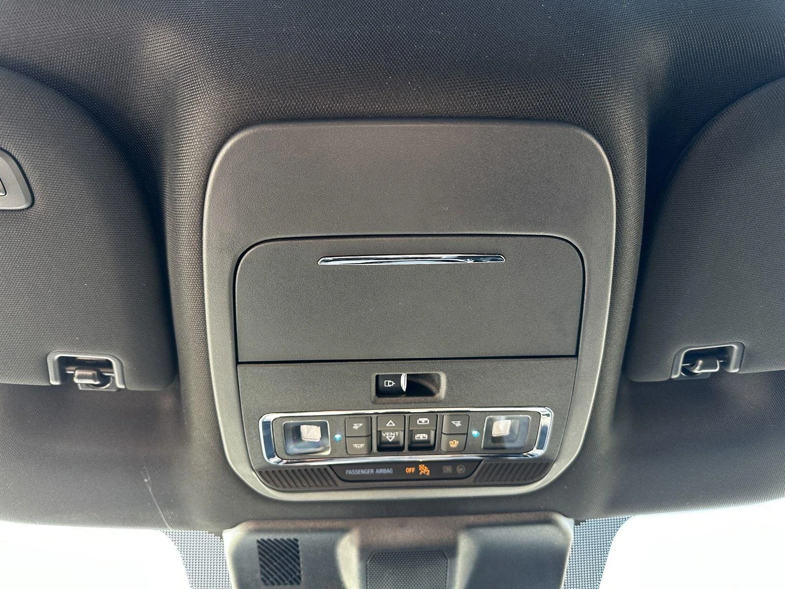 New 2025 Star White Metallic Tri-Coat Ford Platinum image 32
