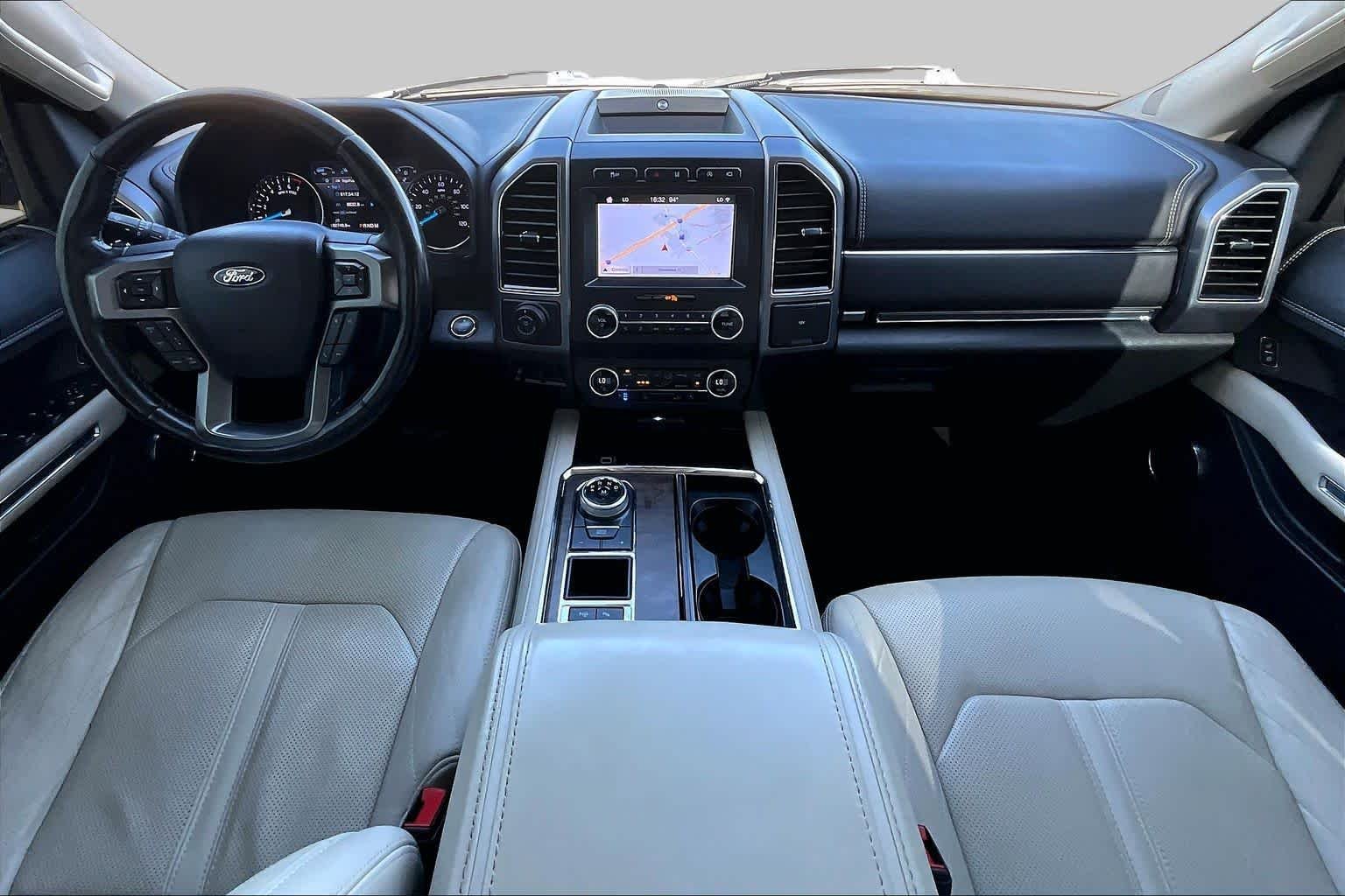 Used 2019 White Platinum Metallic Tri-Coat Ford Platinum image 15