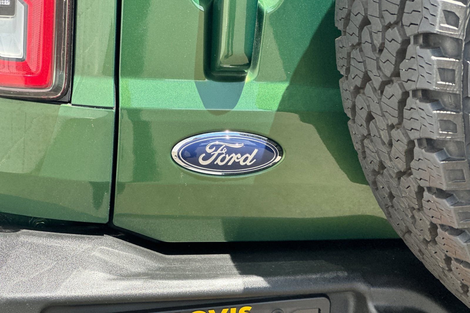Used 2025 Green Ford Outer Banks image 32