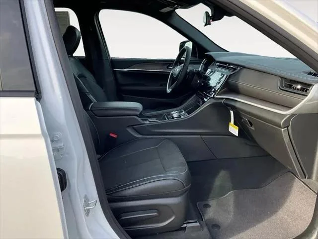 2026 Jeep Grand Cherokee Laredo - Photo 10