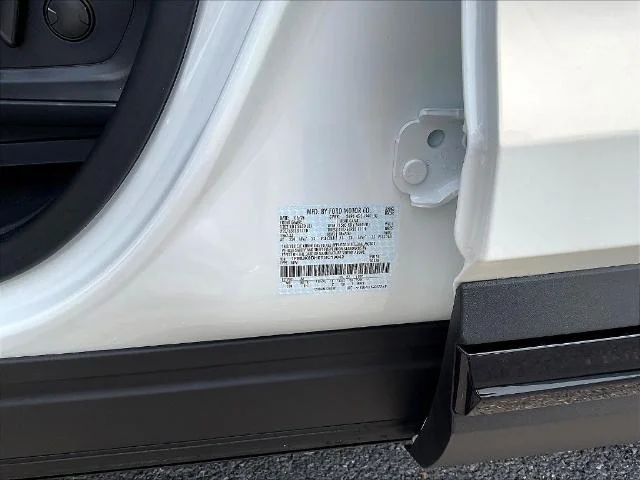 New 2026 Star White Metallic Tri-Coat Ford Active image 44