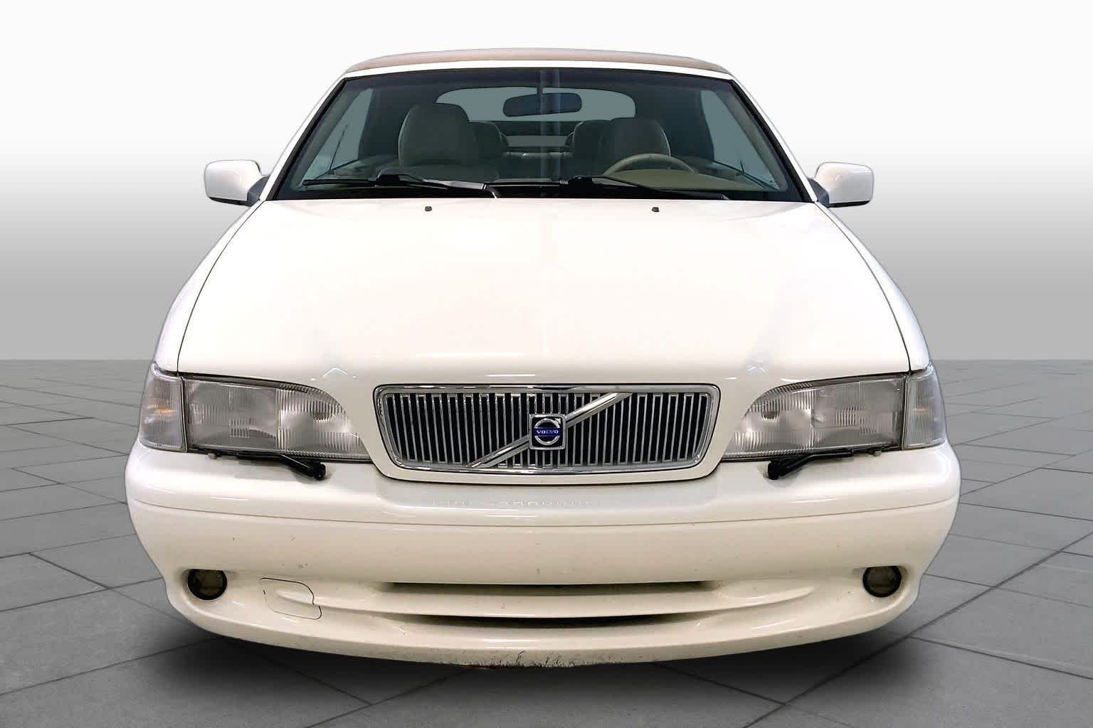 Pre-Owned 1999 Volvo C70