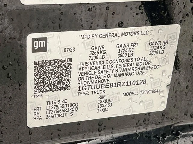 Used 2024 Black GMC AT4 image 32