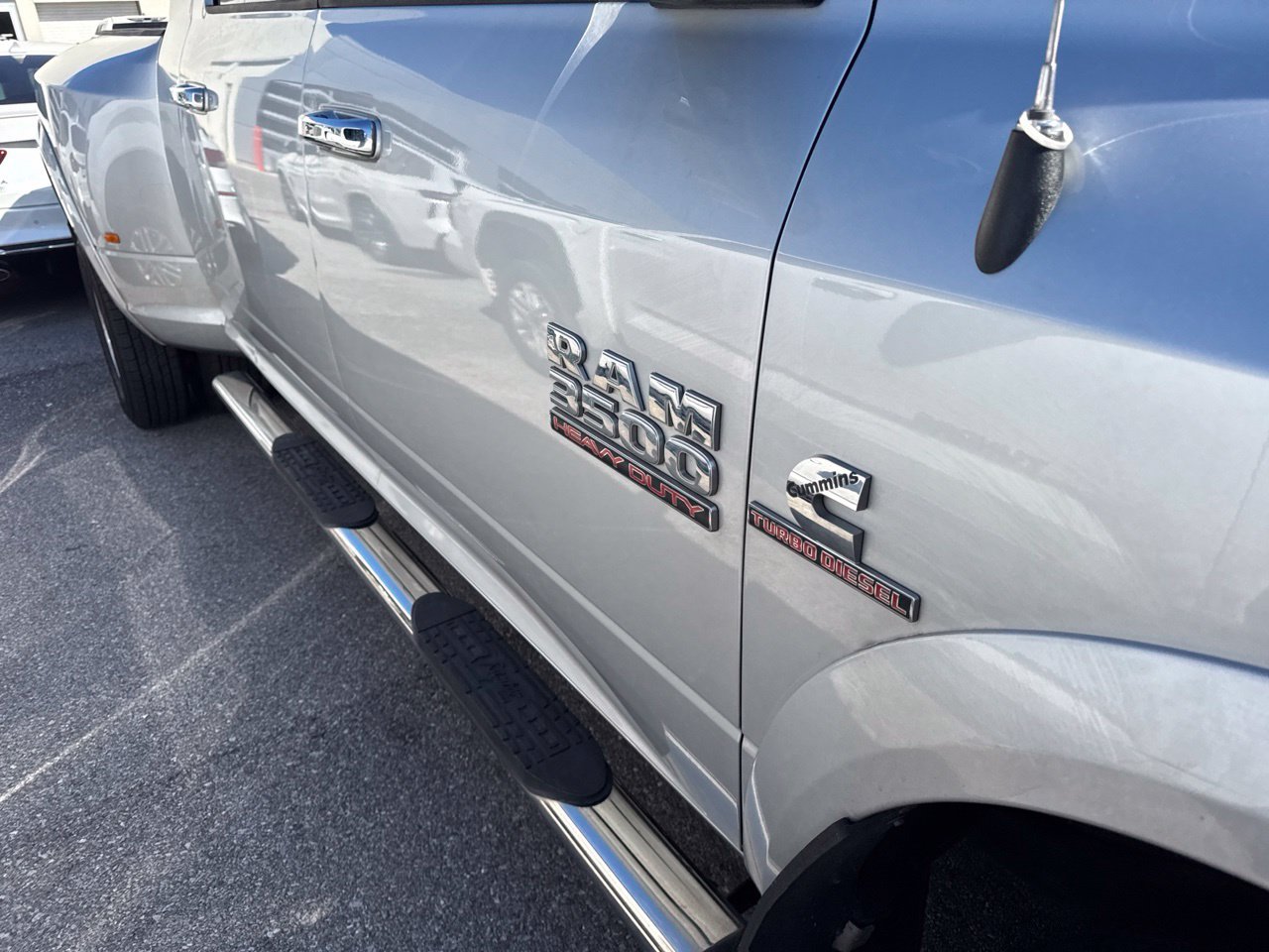 Used 2017 Silver Ram Laramie image 4