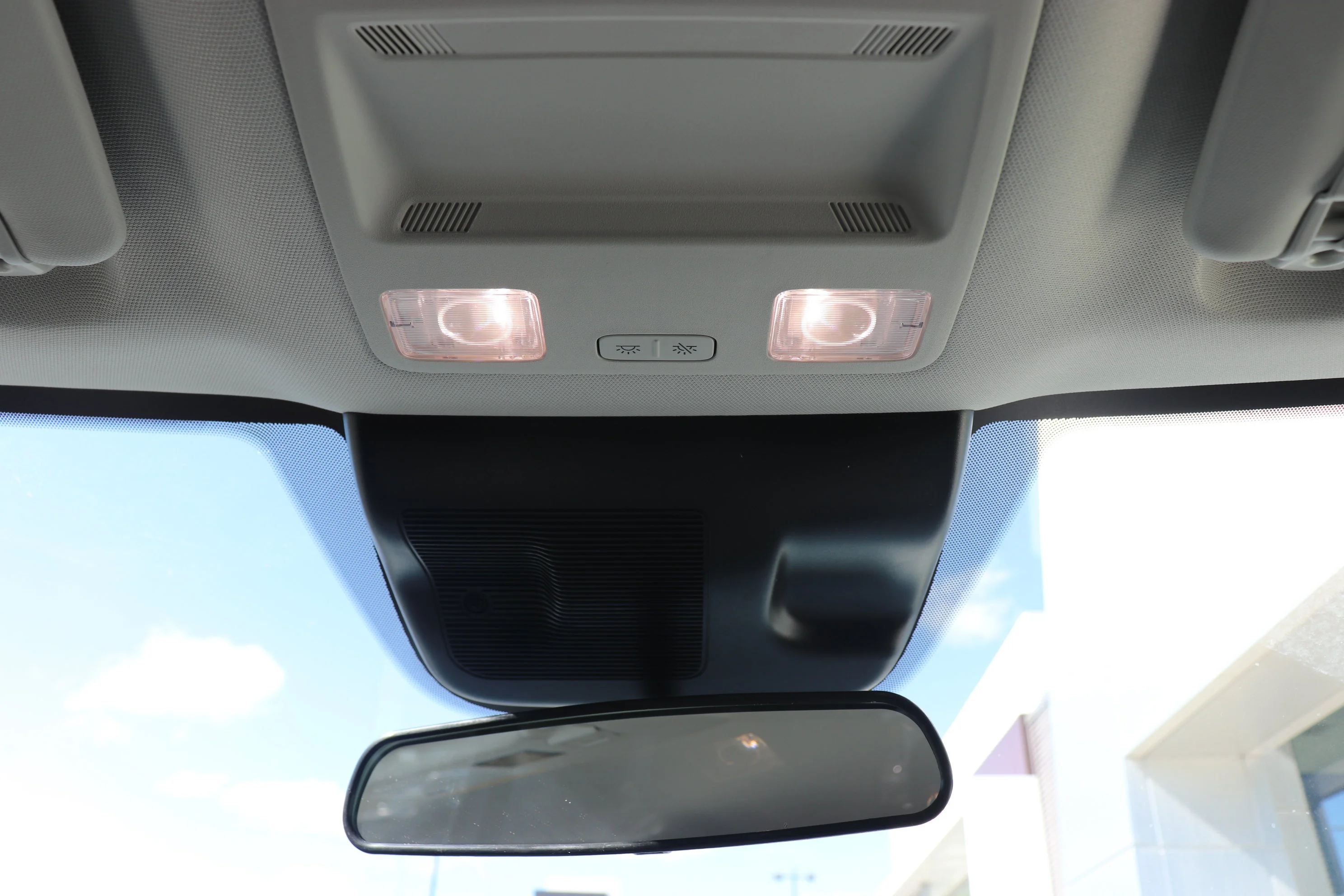 New 2026 SPACE WHITE METALLIC Ford LARIAT image 17