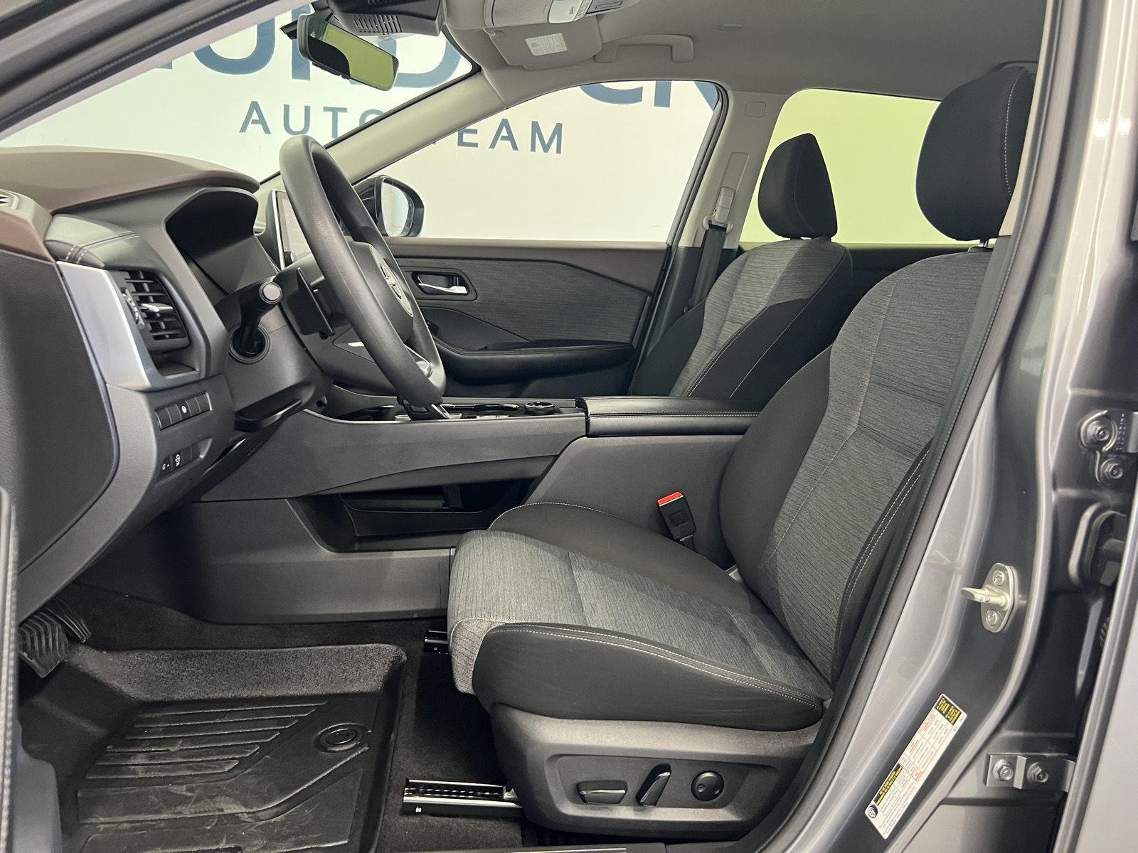 Used 2023 Gun Metallic Nissan SV image 12