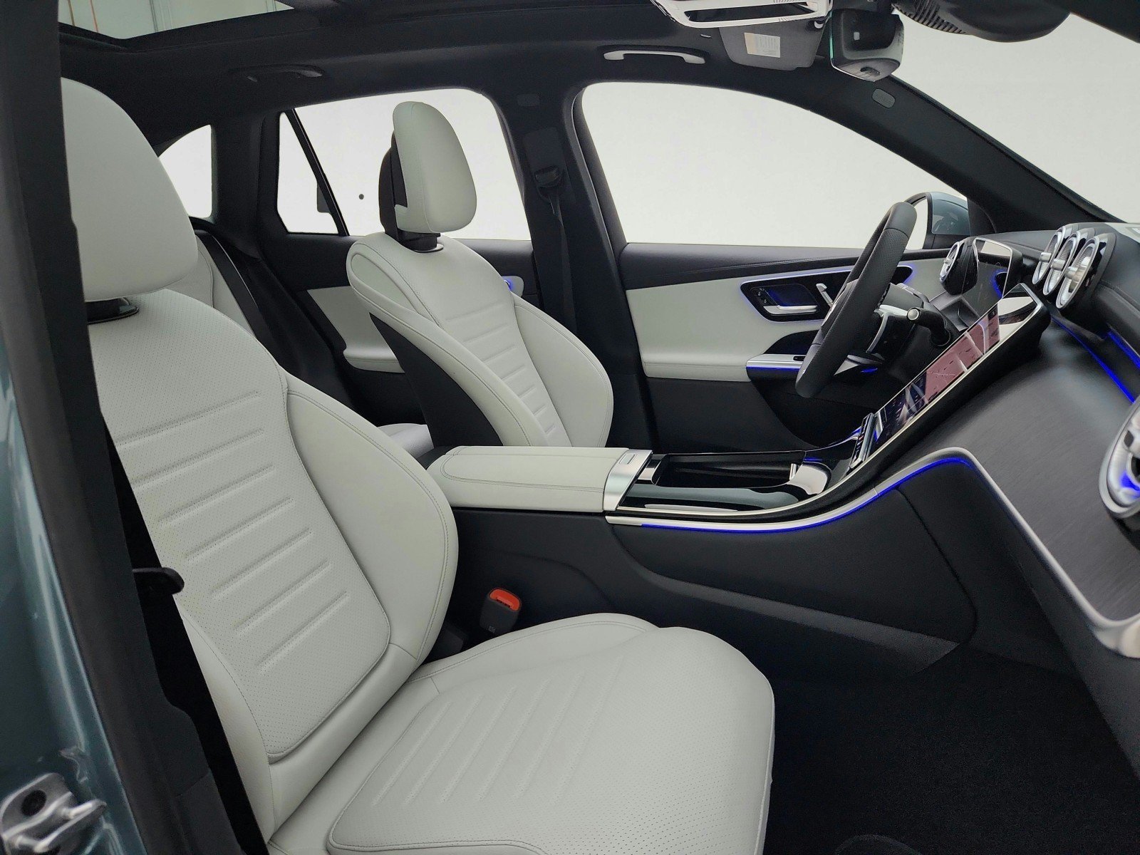 New 2026 Verde Silver Metallic Mercedes-Benz GLC 300 SUV image 54
