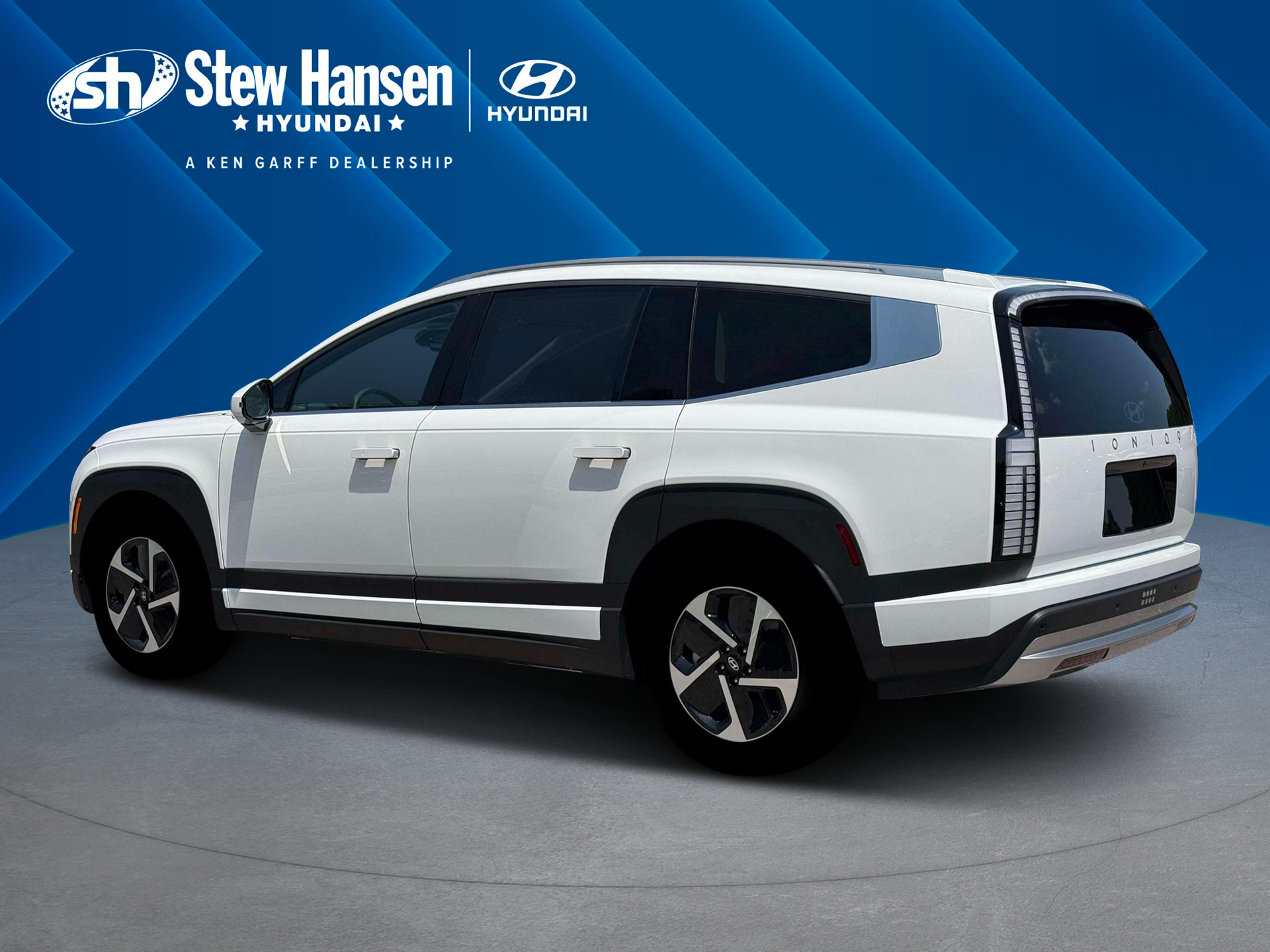 New 2026 Snow White Pearl Hyundai S image 23