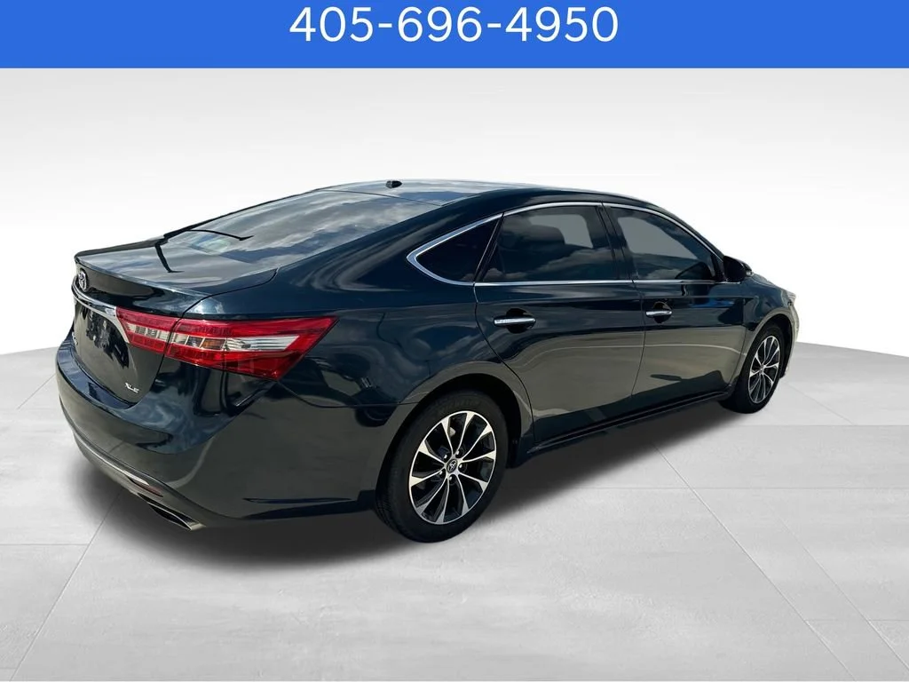 Pre-Owned 2017 Toyota Avalon XLE