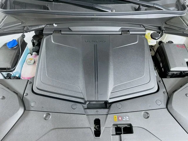 New 2026 Genesis GV60 Base