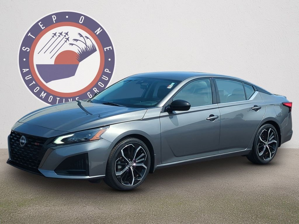 Used 2024 Gray Nissan 2.5 SR image 2