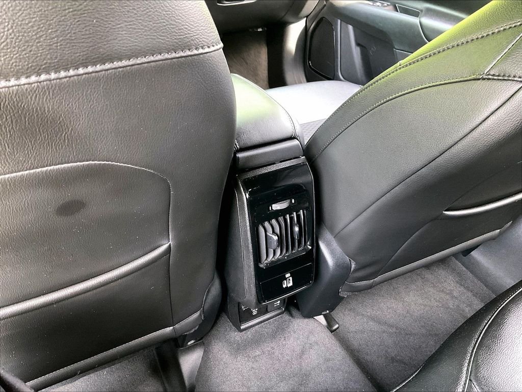 Used 2022 Gray Jeep Latitude image 28