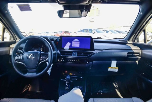 2026 Lexus UX Hybrid 300h Premium - Photo 16