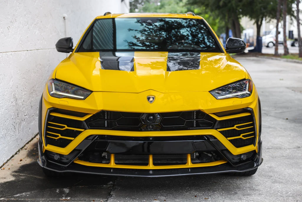 Used 2019 Yellow Lamborghini Base image 11
