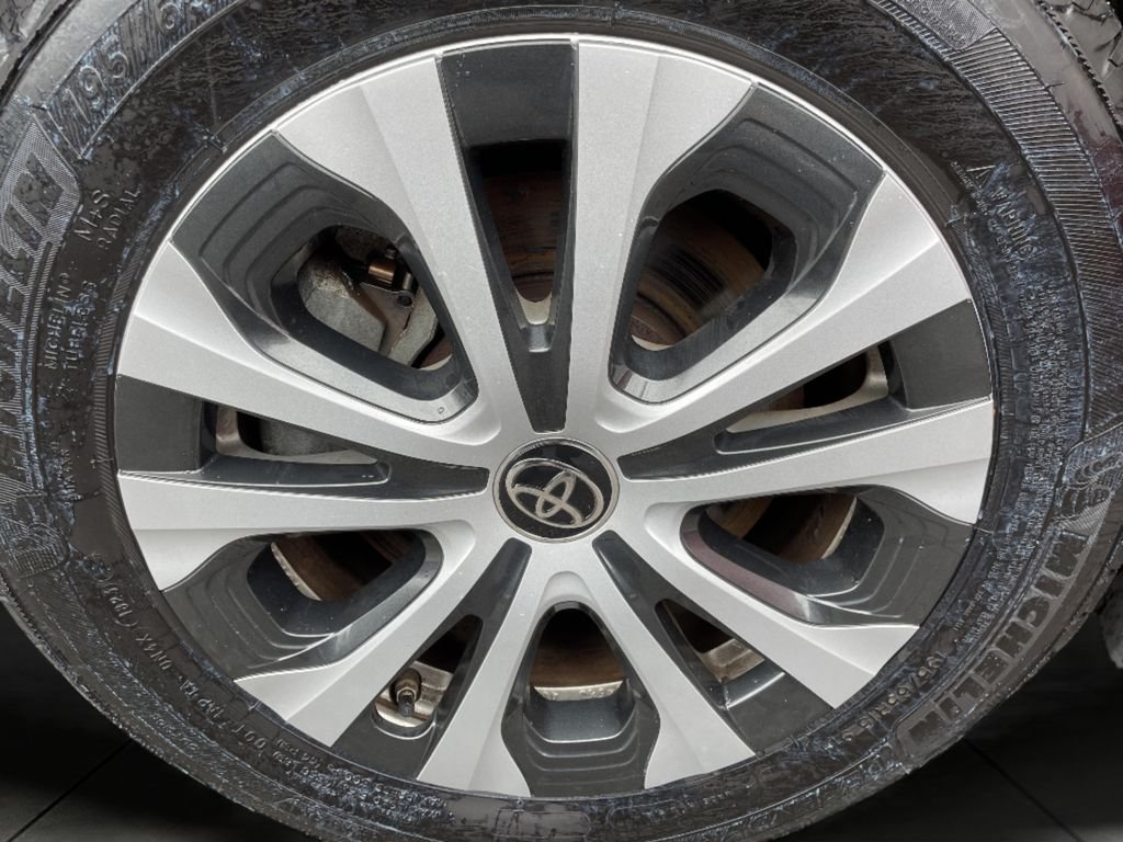 Used 2020 Red Toyota Limited image 28