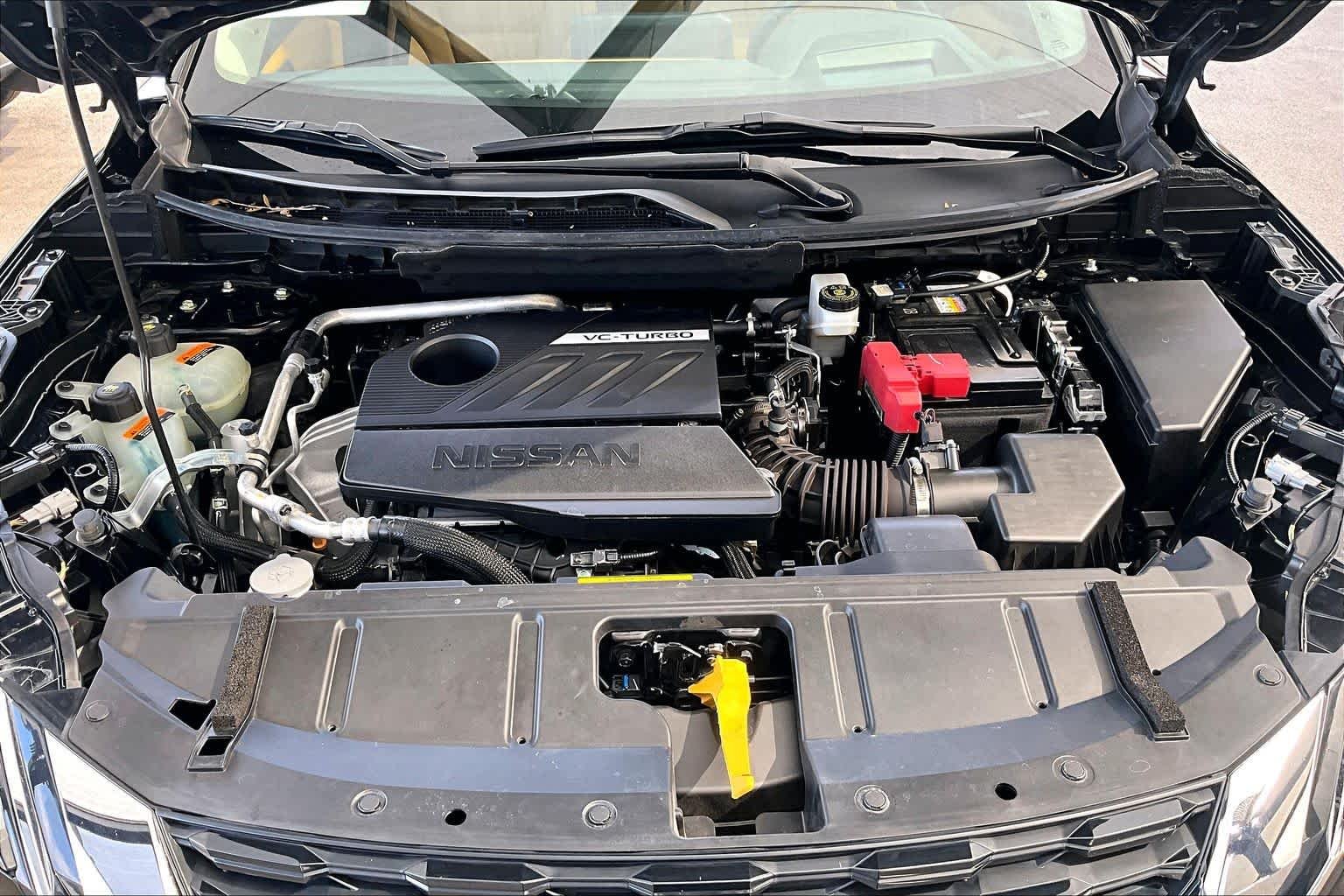 Used 2023 Super Black Nissan Platinum image 32