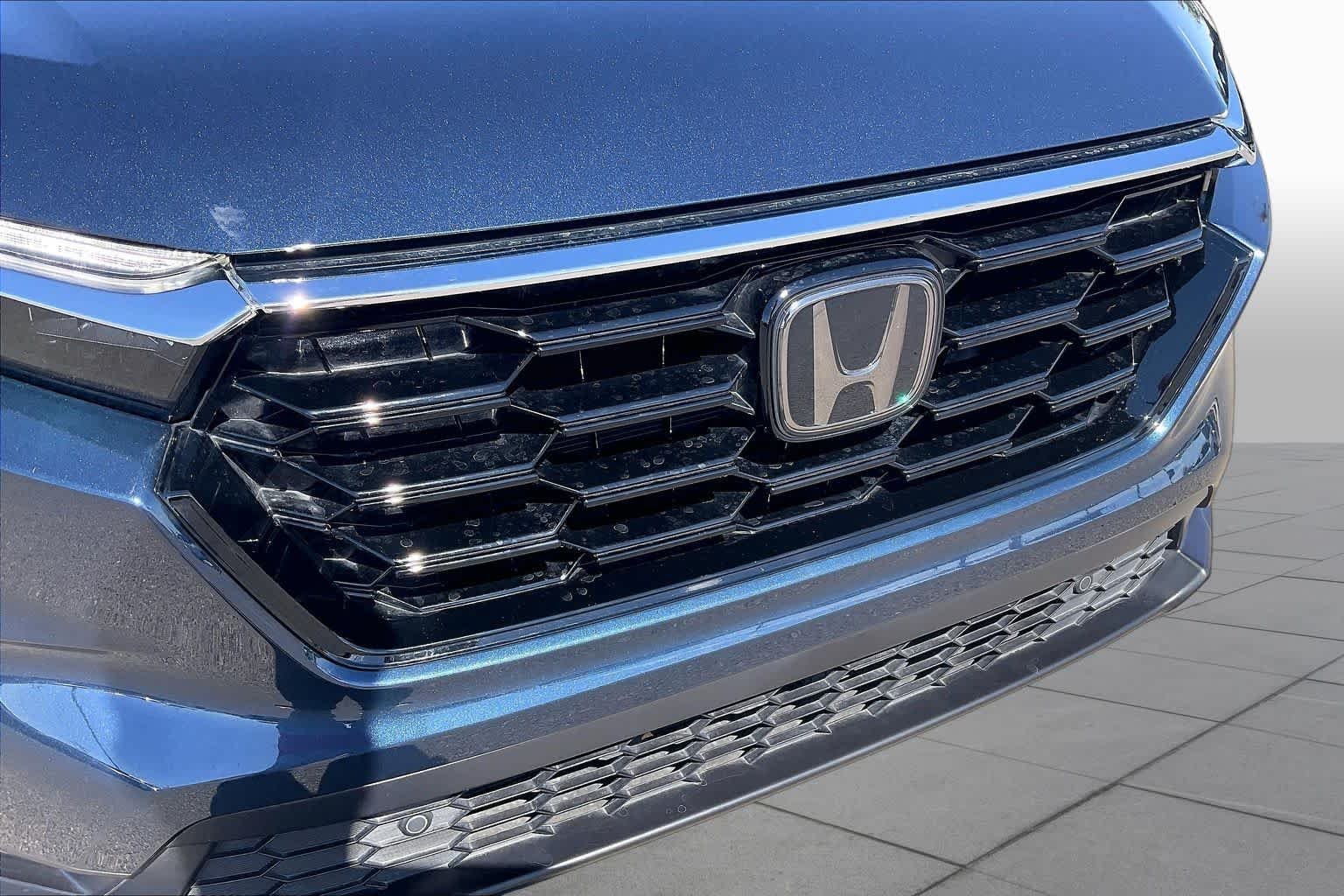 Used 2023 Canyon River Blue Metallic Honda EX-L image 28