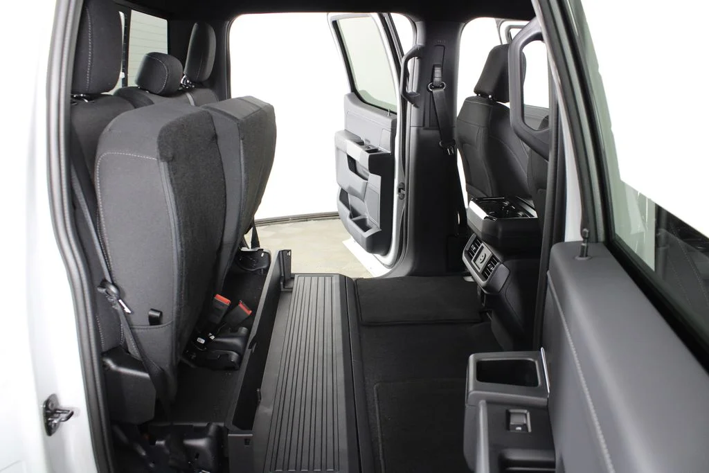 New 2026 Avalanche Ford XLT image 13