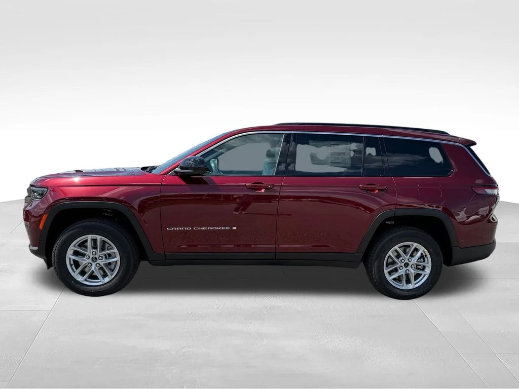 New 2026 Velvet Red Pearlcoat Jeep Laredo image 2