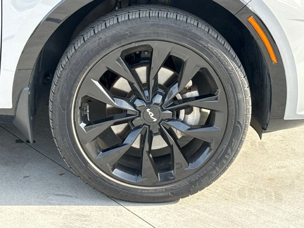 Used 2023 Gray Kia SX image 11