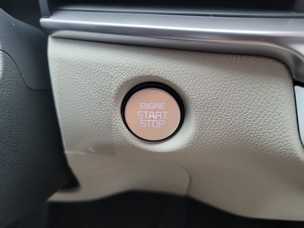 New 2026 Snow White Pearl Kia EX image 30
