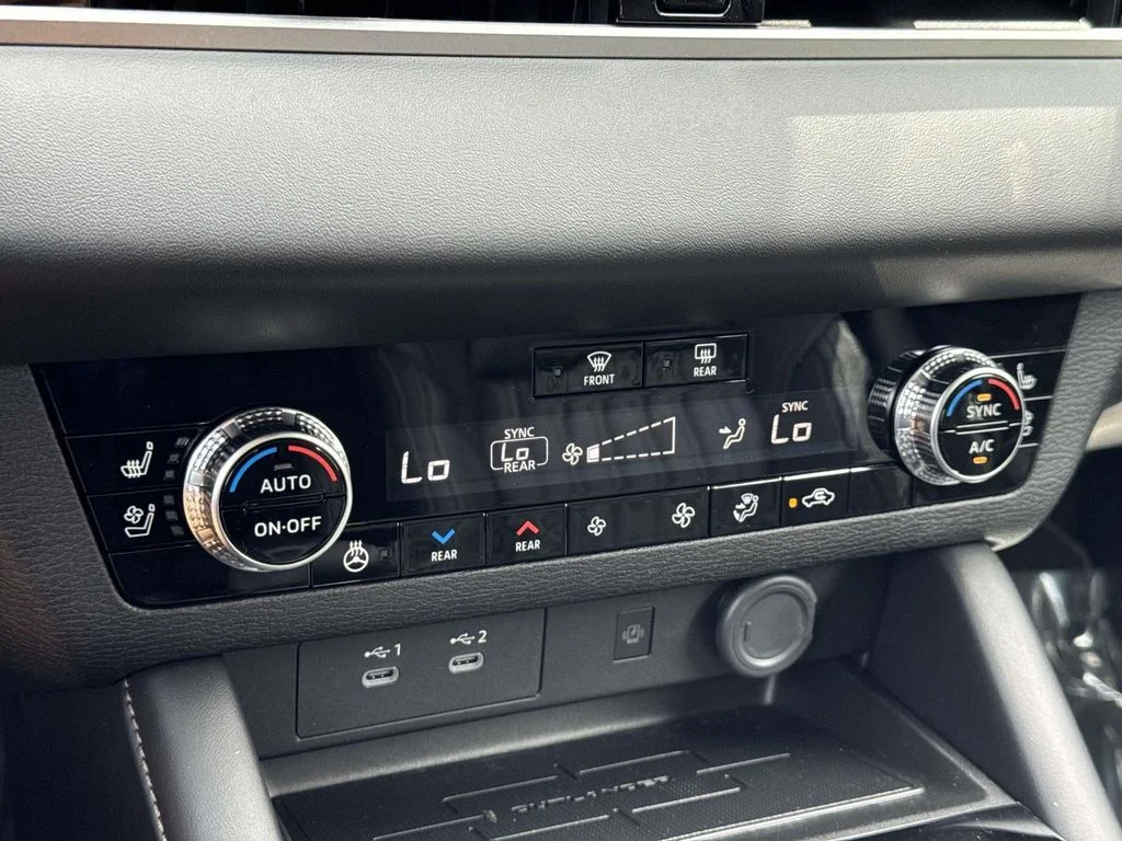 2026 Mitsubishi Outlander SE - Photo 17