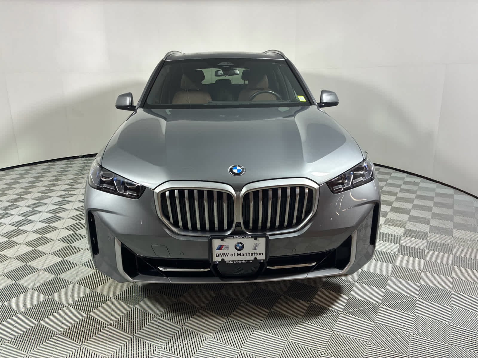 Used 2026 Skyscraper Grey Metallic BMW xDrive40i image 6