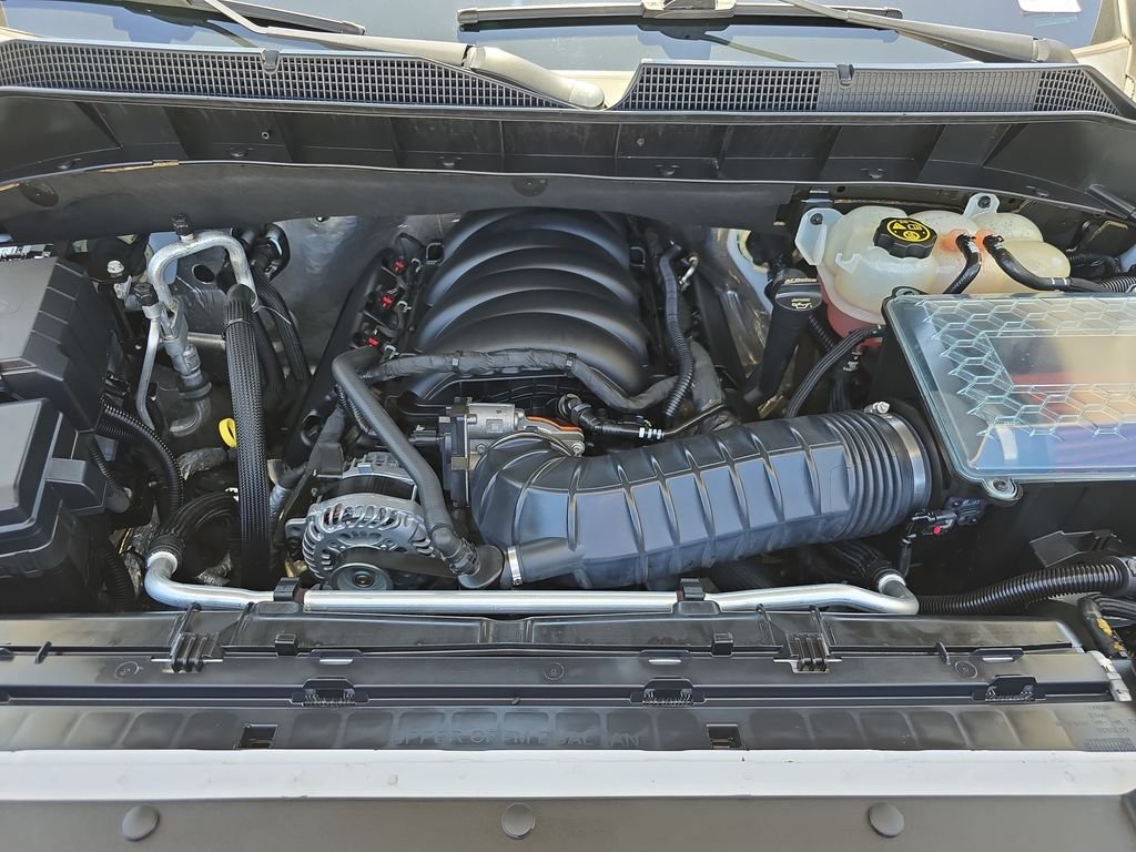 Used 2021 White Chevrolet RST image 32