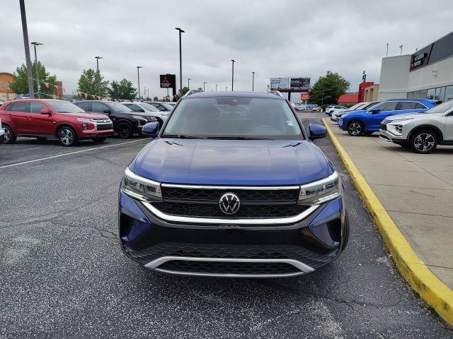 Used 2023 Blue Volkswagen 1.5T SE image 2