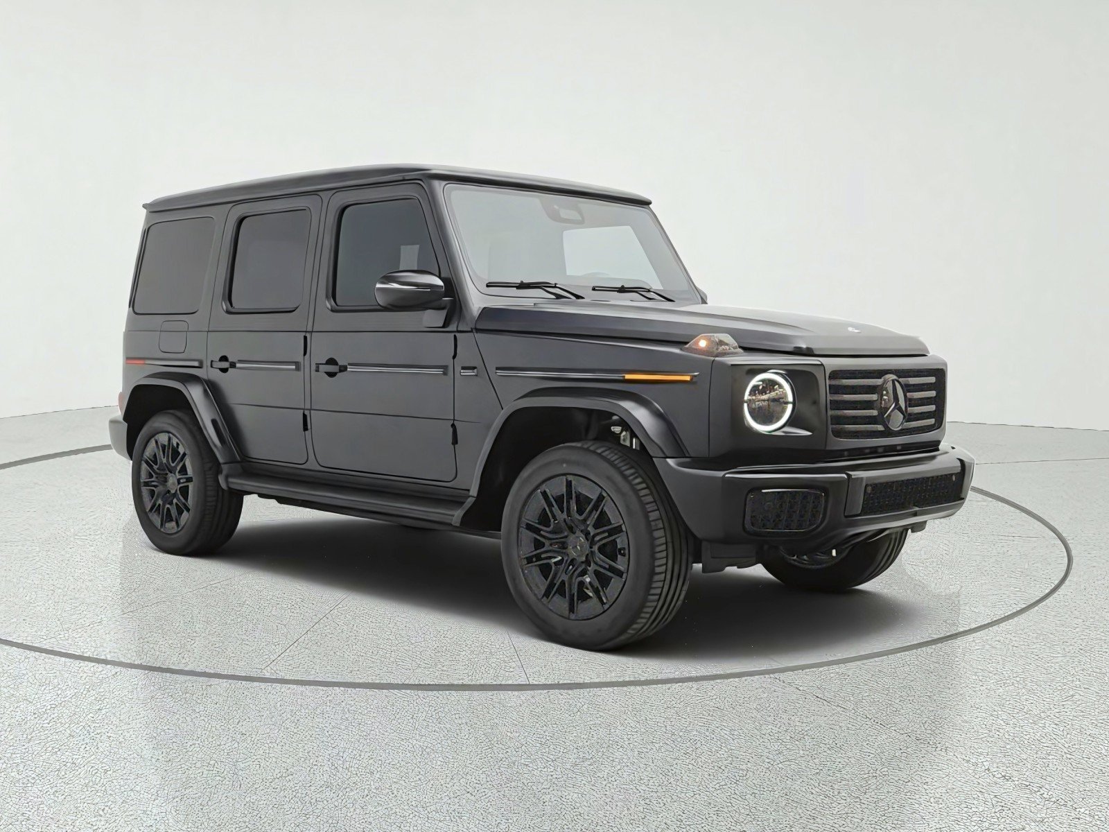 New 2027 MANUFAKTUR Night Black Magno Mercedes-Benz G 580e SUV image 24