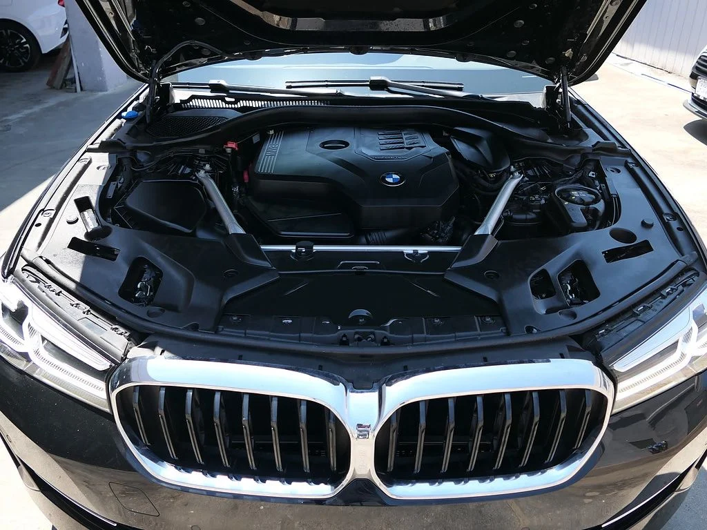 Used 2023 Black BMW 530i image 29
