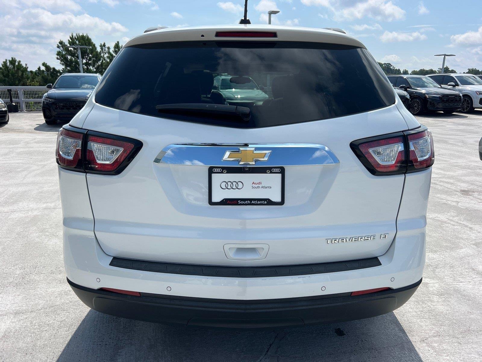 Used 2016 Iridescent Pearl Tricoat Chevrolet LT image 6