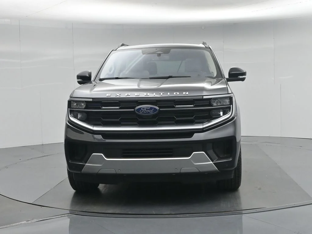 Certified Used 2025 Gray Ford Platinum image 31