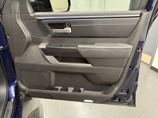 2024 Toyota Tundra Platinum - Photo 8