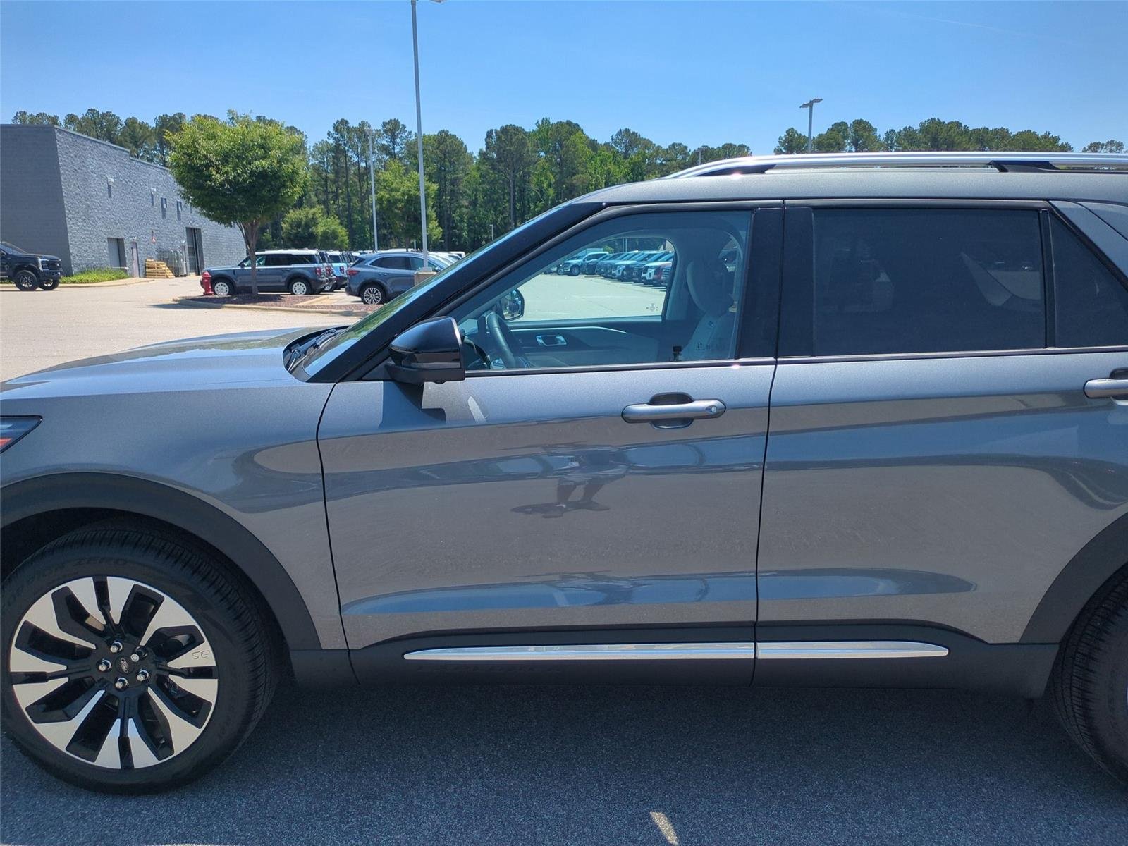 New 2026 Carbonized Gray Metallic Ford Platinum™ image 15
