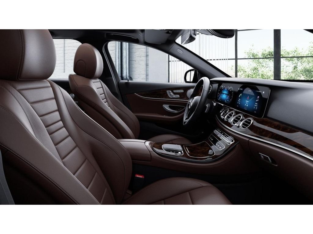 Certified Used 2022 Black Mercedes-Benz  image 4