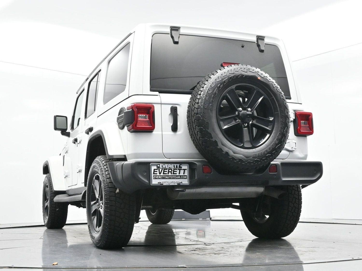 Used 2022 Bright White Clearcoat Jeep Unlimited Sahara Altitude image 48