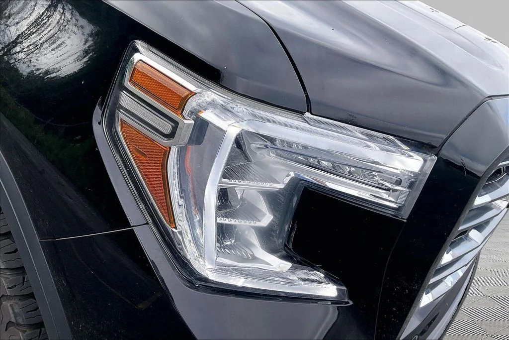 Used 2022 Onyx Black GMC AT4 image 35
