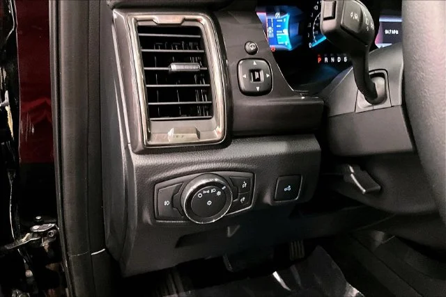 Used 2021 Shadow Black Metallic Ford Lariat image 32