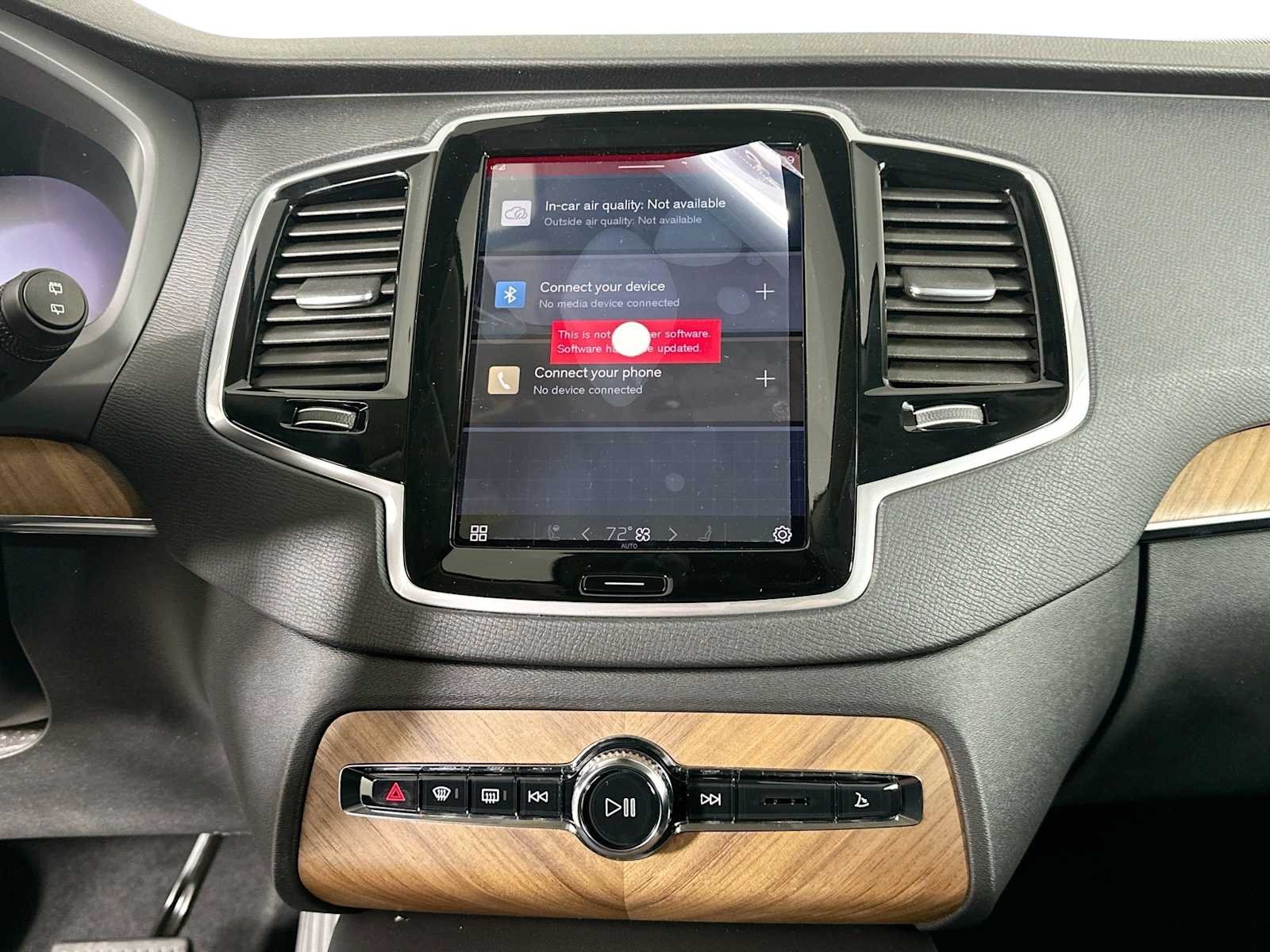 2025 Volvo XC90 Plus - Photo 11