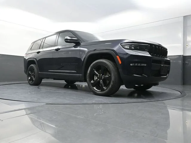 Used 2024 Blue Jeep Limited image 20