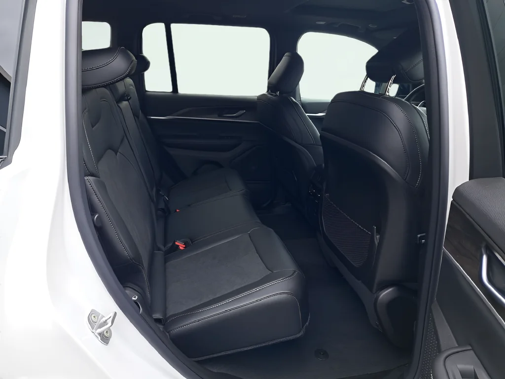 New 2026 White Jeep Altitude image 15