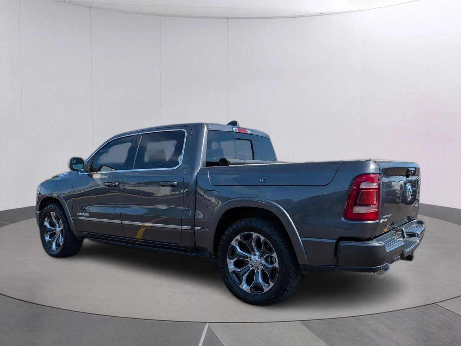 Used 2023 Granite Crystal Metallic Clearcoat Ram Limited image 3