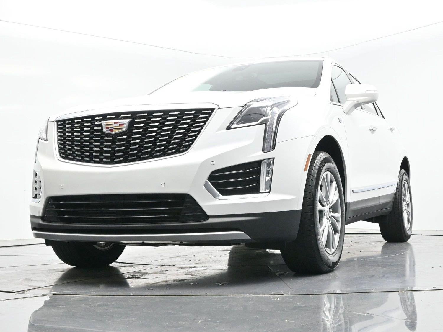 Used 2023 CRYSTAL WHITE TRICOAT Cadillac FWD Premium Luxury image 45